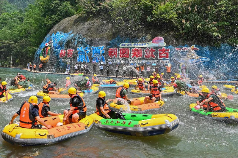 凝聚团队 再创辉煌——记2022年世界杯365买球欢迎您清远之旅 .jpg